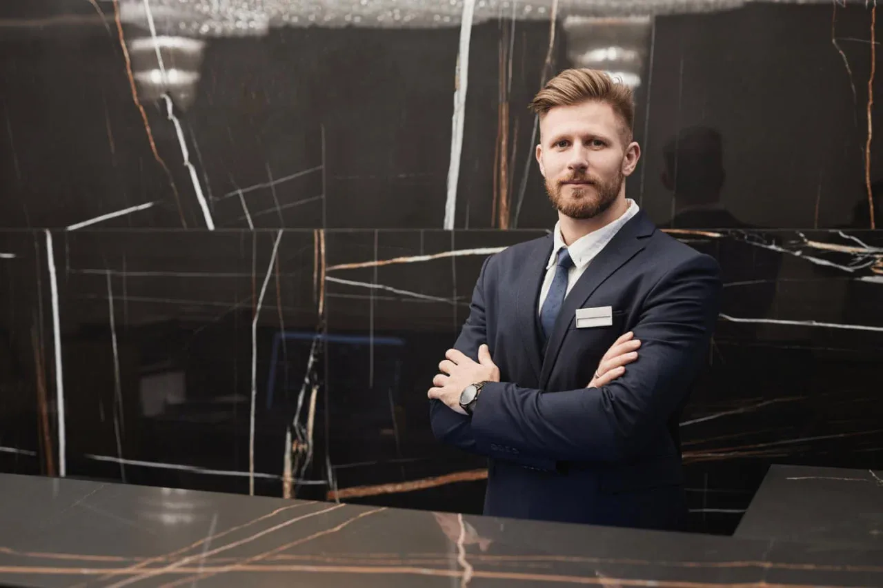 paza si interacțiunea cu oaspeții